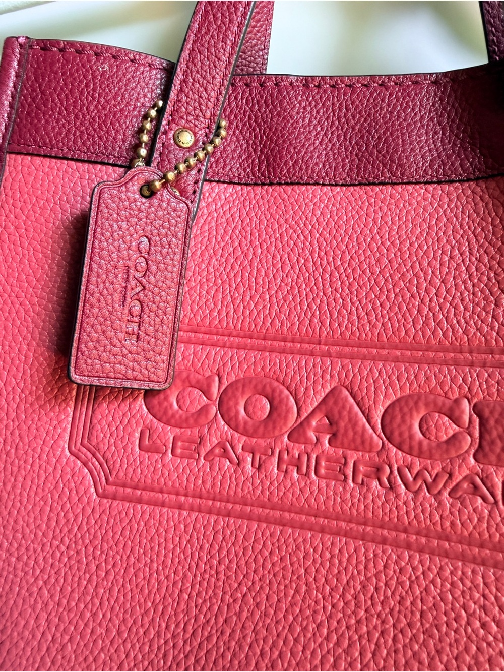 COACH field tote Colorblock 22 pink bag. - Picture 2 of 15